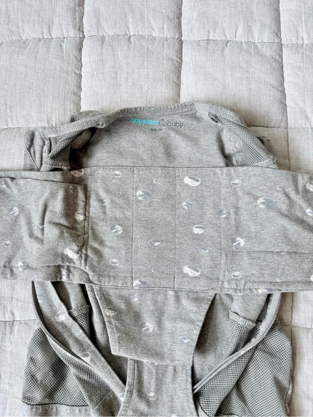 Happiest Baby swaddle, small 5-12lb, grey planets